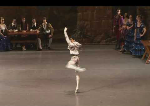 塵封芭蕾舞劇《羅倫西亞》倫敦劇場重現經典