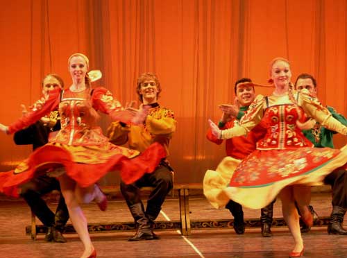 俄罗斯小白桦舞团春节进京 带来“镇团之宝”