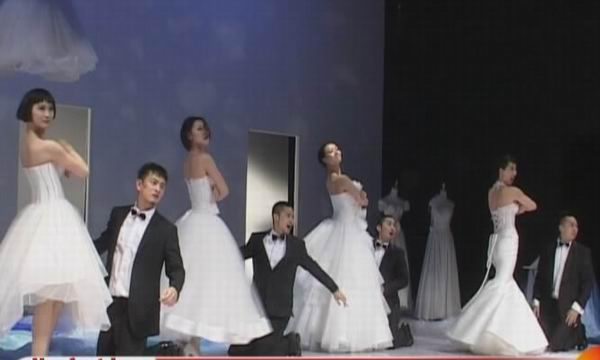楊婷《新娘》鬧翻劇場 “婚禮”現場熱鬧助陣