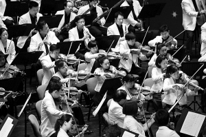 上海交響樂團的演出拉開了為期兩周的2011上海夏季音樂節的序幕。