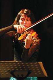 巴塞爾交響樂團隨團小提琴家穆洛娃