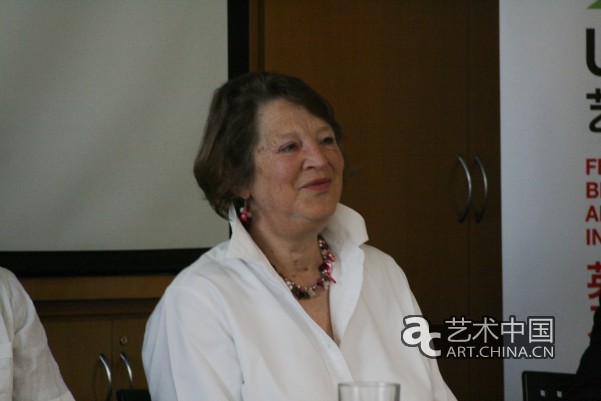 卡洛·麥凱 Caro MacKay：執行製作人，普羅派拉莎士比亞劇團的創始人之一