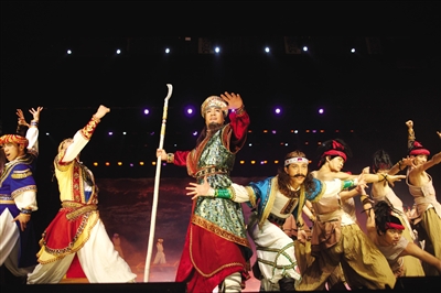 寧夏回族自治區的原創舞劇《月上賀蘭》再現了歷史風情。
