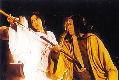 由王斑（右）、宋軼（左）主演的《我們的荊軻》12月還將再演。