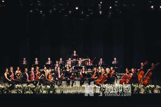 乐团首次中国行，由俄罗斯小提琴家基里尔·特鲁索夫带领。
