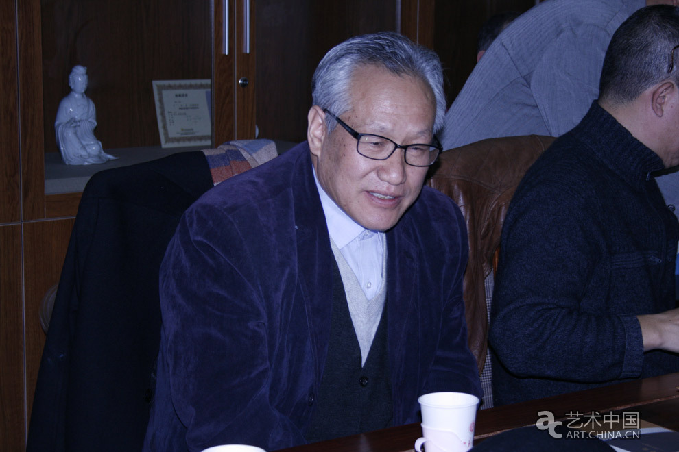 清华美院学术委员会主任、博士生导师刘巨德发