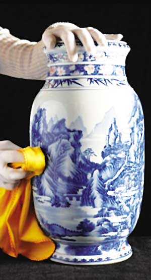 值50万英镑乾隆花瓶被当伞架50年