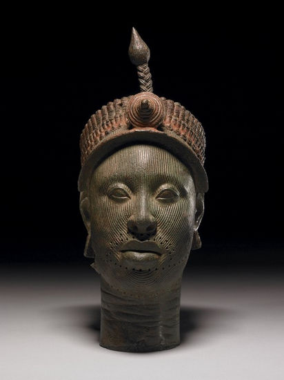 伊费国王头像：这是13个头像中的一个，这些头像于1938年在尼日利亚伊费地宫中发现，其美丽震惊了世界。人们相信这是一个没有文字记录的非洲古文明留下的无与伦比的艺术品。