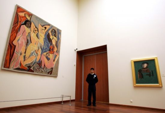 在MoMA中展示的畢加索經典名畫《亞威農少女》
