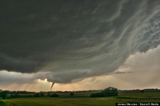 James Menzies拍攝的風暴照片