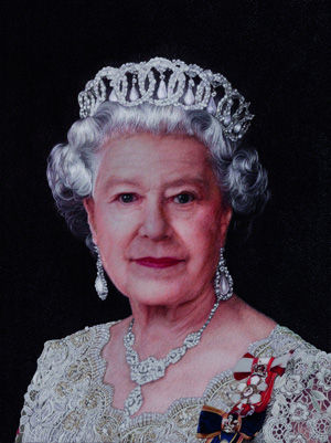 图为姚建萍创作的苏绣肖像作品《英国女王》。 