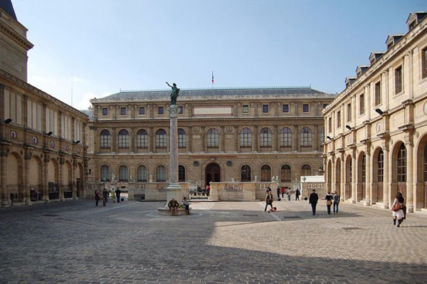 巴黎国立高等美术学院院长布西欧突被撤职引争