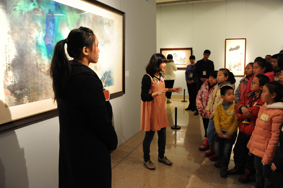 中国美术馆举办两岸大学生工作坊暨亲子活动