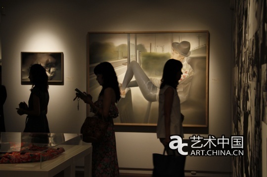 这场展览还将三位参展艺术家宋琨、韦嘉、齐星的创作带到观众面前