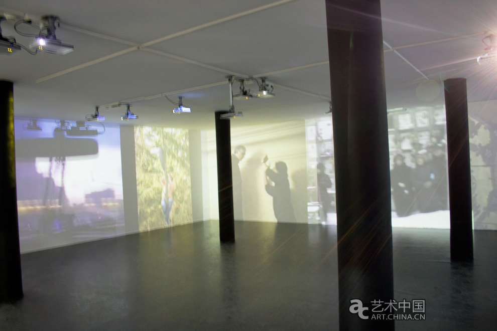 威尼斯双年展,第54届威尼斯双年展,专题,现场,即时,报道,2011威尼斯双年展,威尼斯,双年展,La Biennale di Venezia,venice,当代艺术,启迪,光照,弥漫,中国馆,艺术家,艺术中国