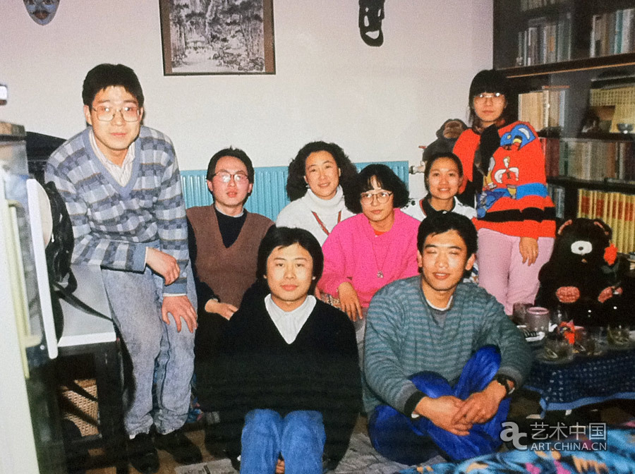 1993年83班老康、晓岩、杨阳、小雨、鹿镭在工艺美院小二楼杭间小....JPG