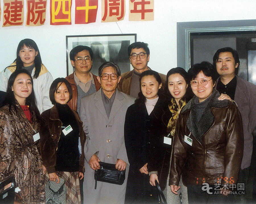 1996校庆时85班部分同学与奚静之先生、尚爱松先生、吴达志先生合影.jpg