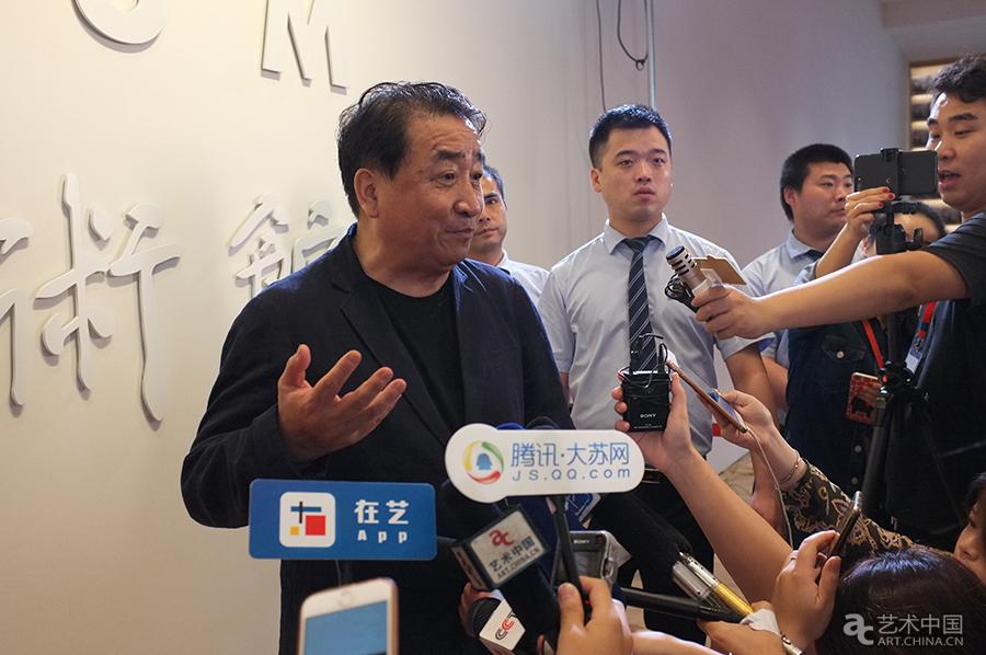 中国曲艺家协会主席姜昆接受媒体采访.jpg