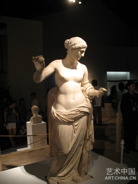 阿芙罗狄忒雕像_+卢浮宫珍藏展--古典希腊艺术