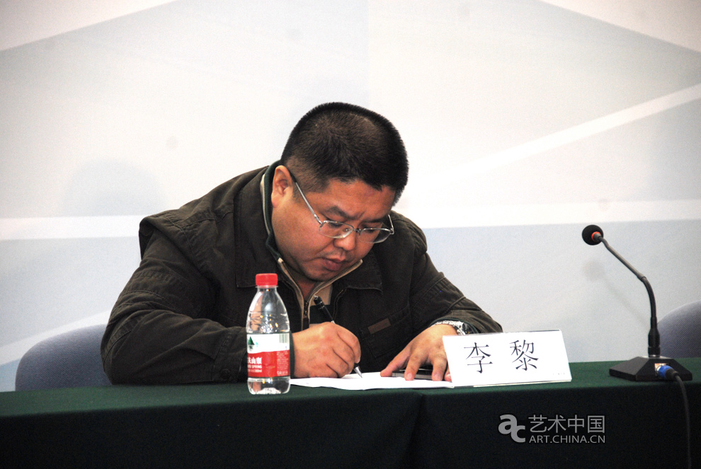 北京市顺义区委宣传部副部长李黎在新闻发布会