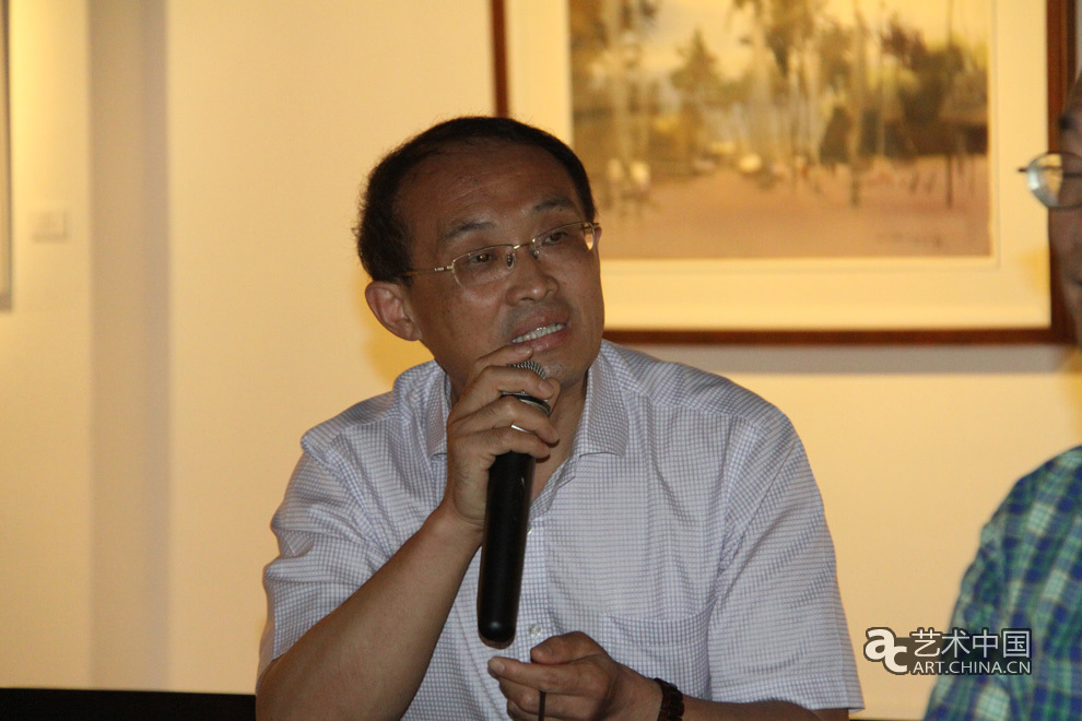 美时嘉钟表有限公司创始人李爱国在台北研讨会上发言