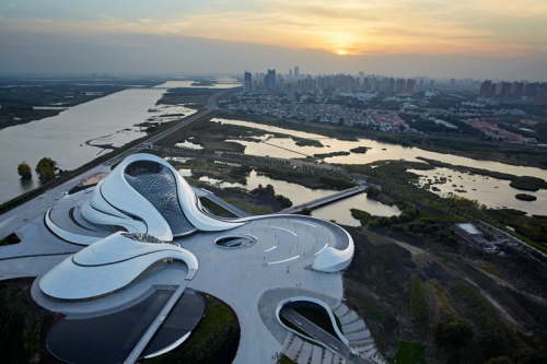 蓬皮杜艺术中心永久馆藏展“MAD X”：以建筑探索未来城市更多可能