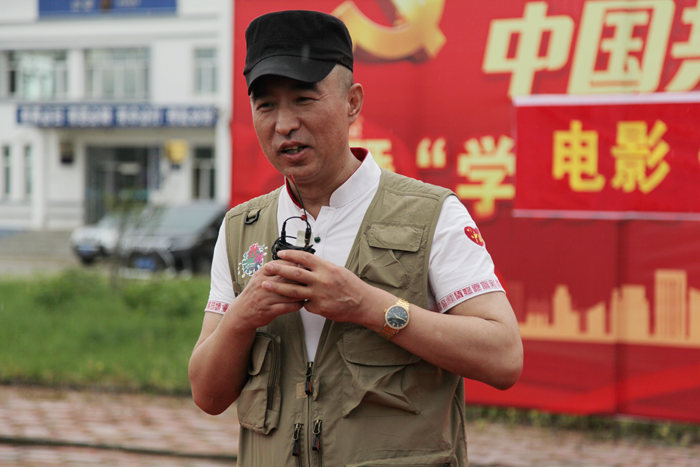 电影《九妹村的暴风骤雨》在黑龙江尚志市亚布力镇盛然开机