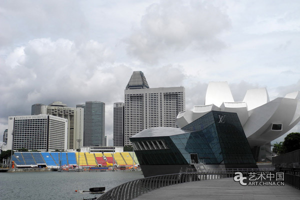 濱海灣金沙酒店周邊景色:LV館和新加坡藝術科學博物館