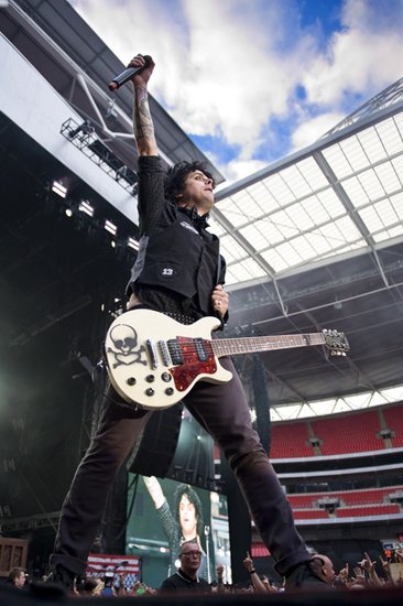 Green Day确定发行现场唱片 主唱将再写歌剧