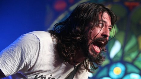 Foo Fighters喷火战机新专辑Wasting Light即将发行