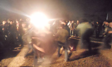 在彩彈射擊場舉行的一場巴基斯坦地下搖滾聚會