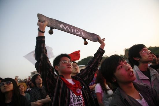 2010年在镇江举行的迷笛音乐节，吸引了全国各地的摇滚乐迷。