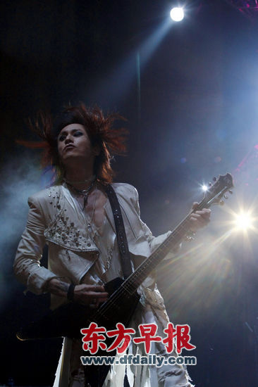 吉他手Sugizo