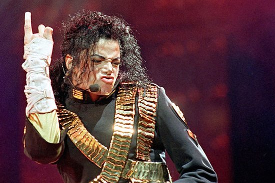 杰克逊《Bad》再版 收录1988伦敦演唱会视频