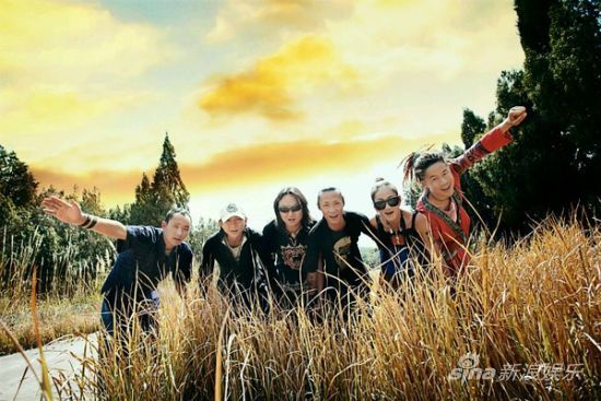 内蒙古民谣艺术家图利古尓-刚子和云南省的牧羊人乐队参加爱丁堡边缘艺术节