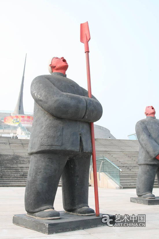 磅礴--中国当代雕塑展在中华世纪坛开幕