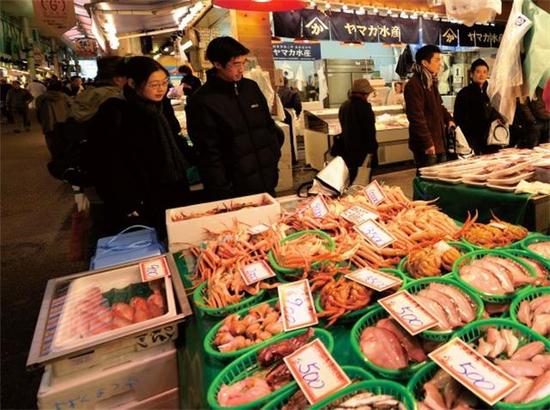 北陆的海鲜市场能提供最新鲜的当季海味