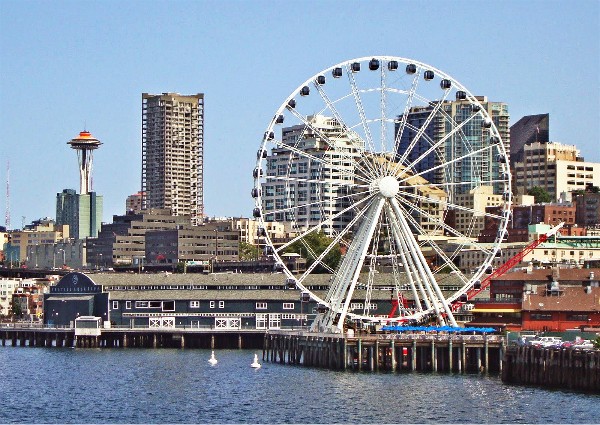 界各地会旋转的浪漫地标 七夕带TA去许愿吧!_