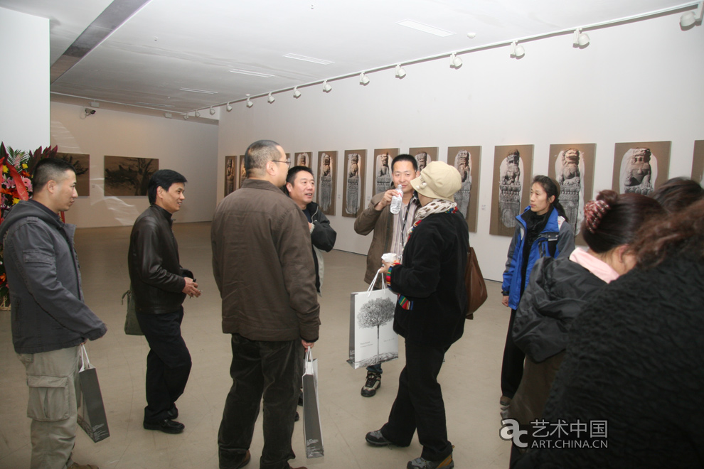 張佔山展覽現場,張佔山,張佔山藝術,張佔山作品,張佔山官網,張佔山網站,張佔山藝術品,張佔山介紹,張佔山採訪,張佔山視頻,藝術家張佔山,油畫家張佔山,張佔山油畫