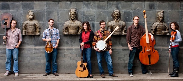 The Redbucks用美國傳統樂器卓琴、曼陀林、小提琴打造視聽盛宴