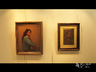     庞茂琨的早期绘画作品在本届艺博会上亮相。       (图/文 许柏成)