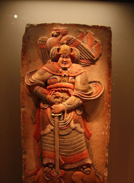 2000年安思远捐赠给中国国家博物馆的五代王处直墓汉白玉彩绘浮雕武士石板。