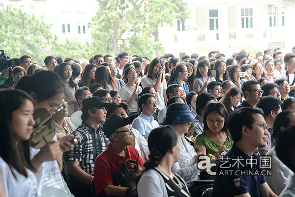 南京艺术学院传媒、高职、人文三院毕业展拉开