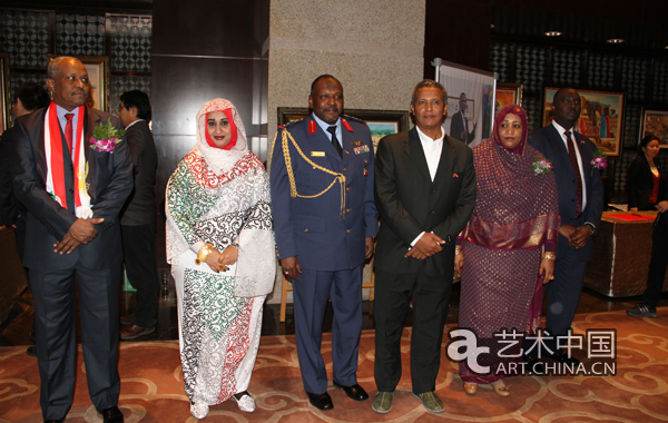 法道油画展庆苏丹共和国独立六十周年促中苏文